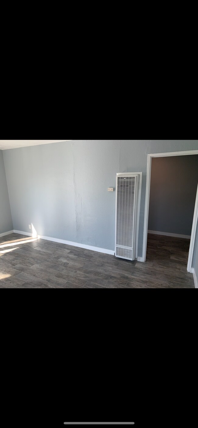 Building Photo - 416 N Rose Ave