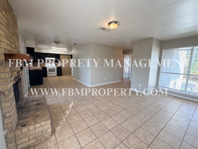 Building Photo - 1401 Old Bardwell Rd