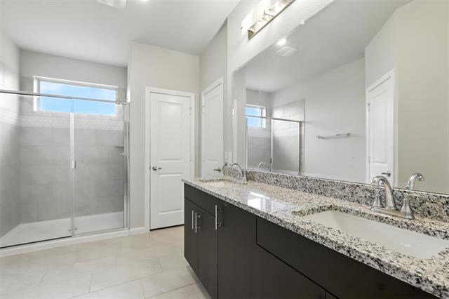 Building Photo - 925 Ridgehurst Dr