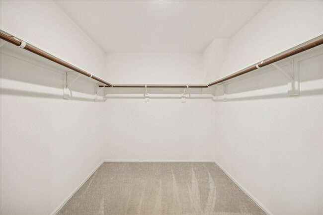 Building Photo - 329 Riverwood Village Ln