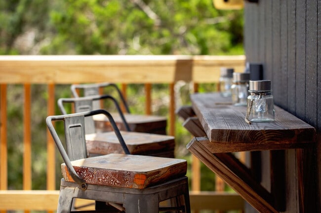 Building Photo - 705 Firefly Dr