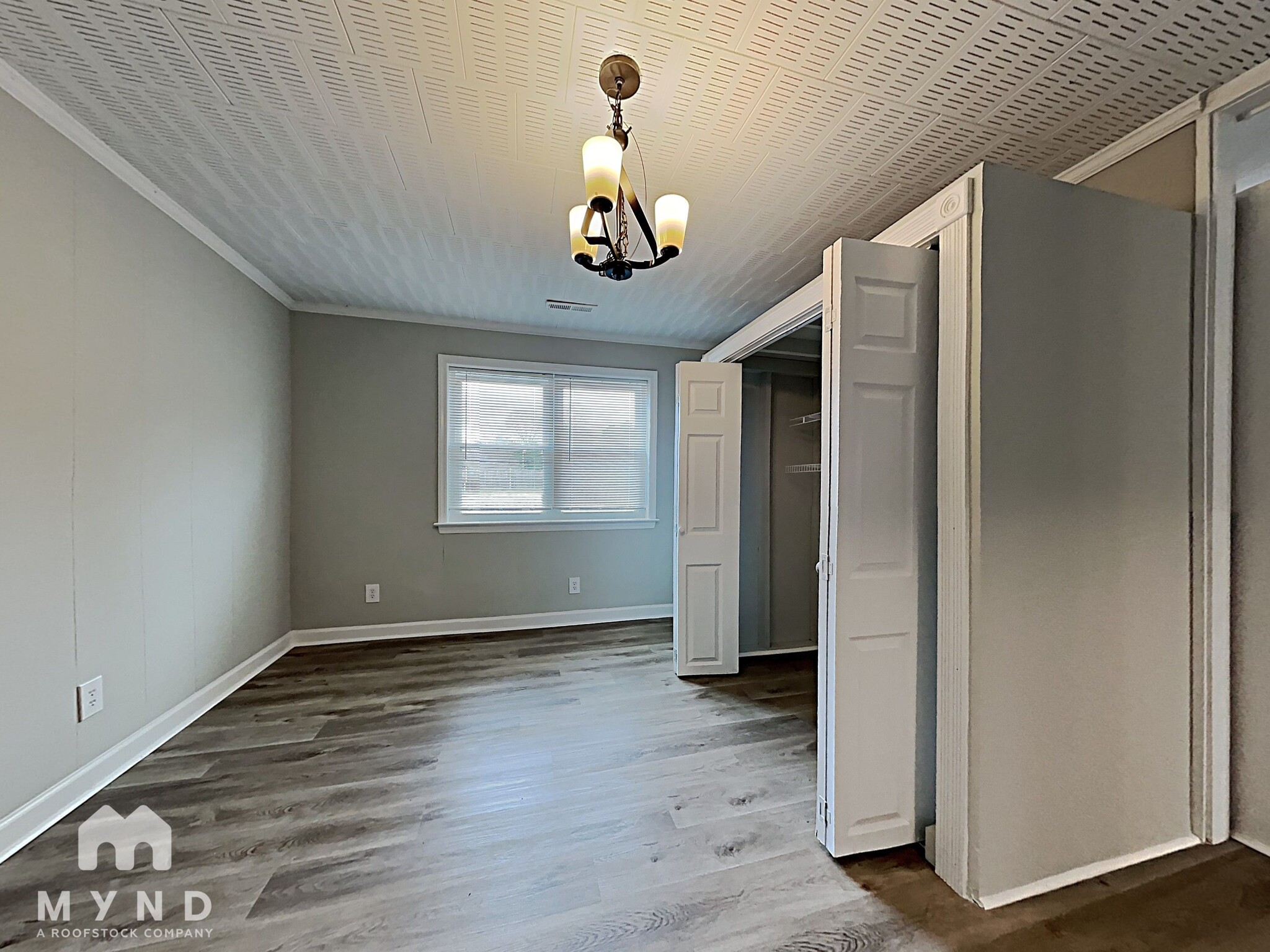 Building Photo - 128 Manor Cir