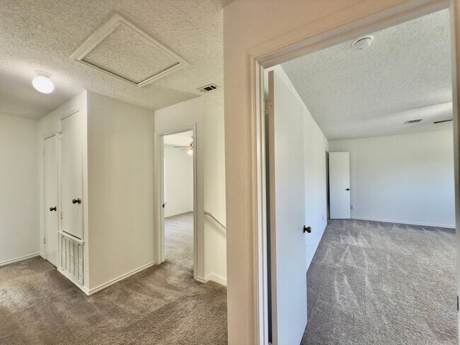 Building Photo - 7817 Marble Ridge Dr