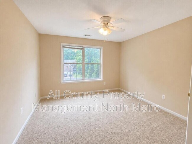 Building Photo - 2720 Two Rock Ct