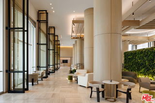 Building Photo - 2025 Ave of the Stars