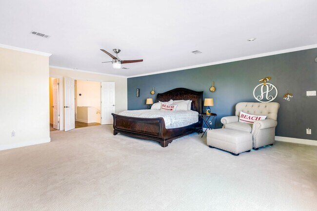 Building Photo - 53 Yacht Club Dr