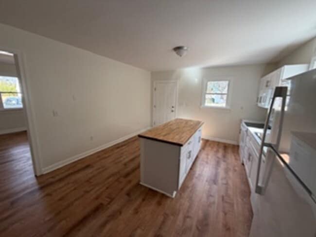 Building Photo - 3 bedroom long term Rental in Manteo