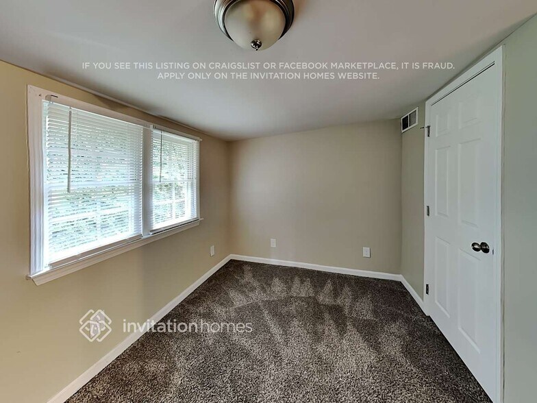 Building Photo - 1839 Waldrep Cir SE