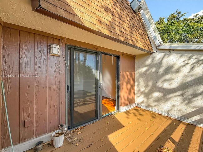 Building Photo - 2133 N 14th Ave