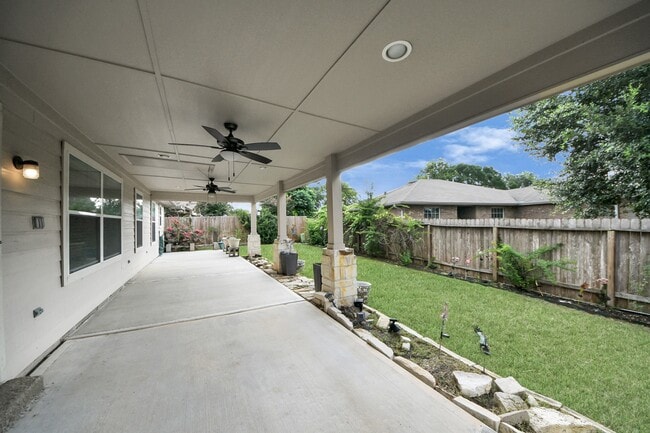 Building Photo - 21823 Wildcroft Dr