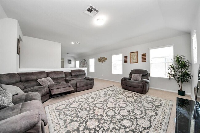 Building Photo - 2643 Ridgeback Dr