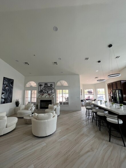 Building Photo - 7430 Rancho Destino Rd