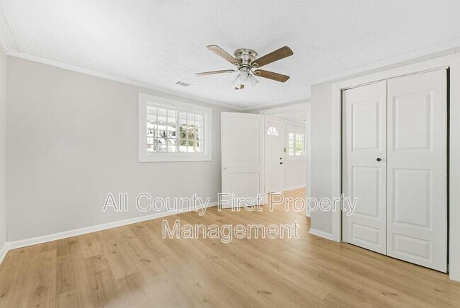 Building Photo - 2845 3rd Ave SW