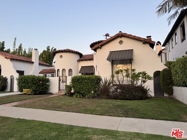 Building Photo - 326 N La Jolla Ave