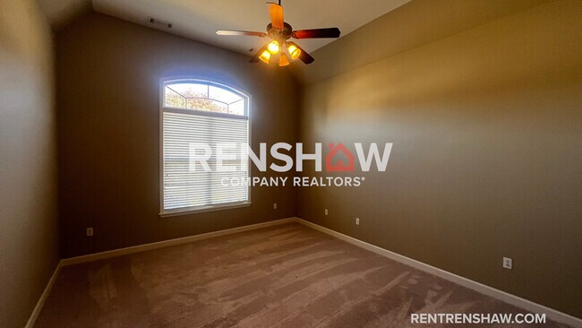 Building Photo - 1381 Calumet Farms Dr