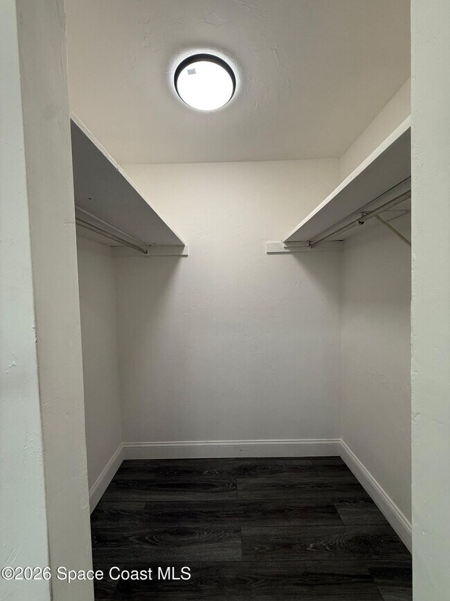 Building Photo - 130 Cascade Ave SE