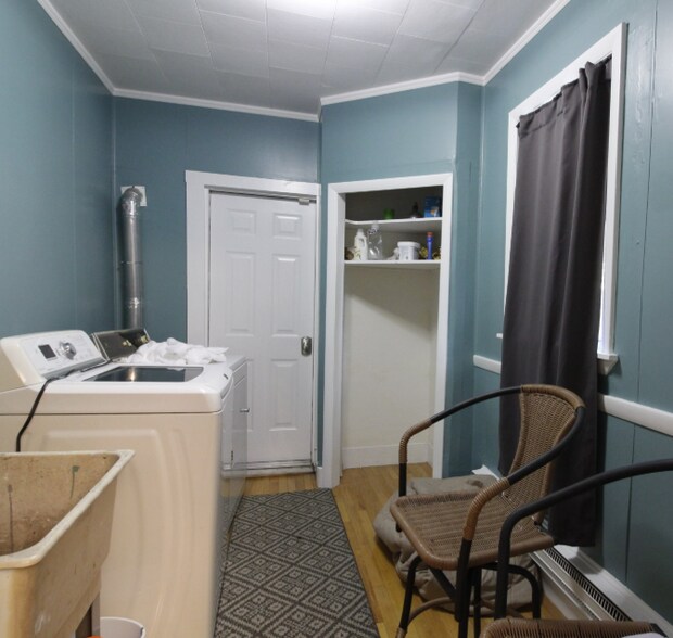 Building Photo - 210 Old Colony Ave