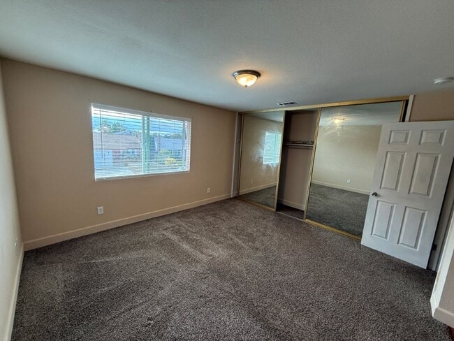 Building Photo - Unique 5 Bedroom 2 Story w/ Solar Suisun *...