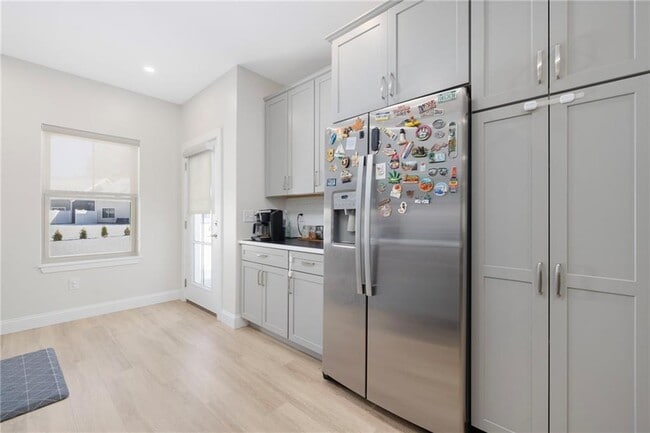 Building Photo - 46 W Valley Cir