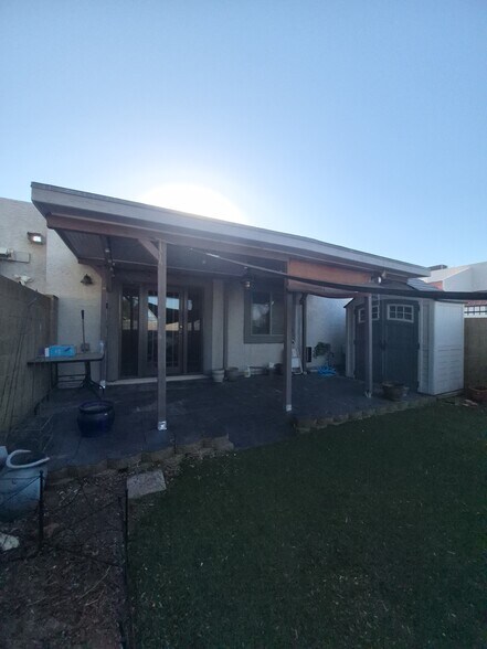 Building Photo - 9237 N 47th Dr