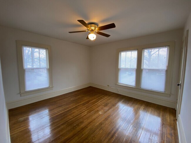 Building Photo - Indianola Ave 2777-2779 LAMT