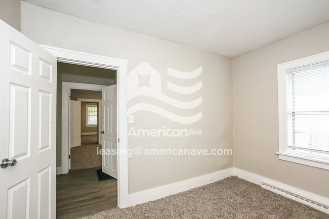 Building Photo - 202 E Ewing Ave