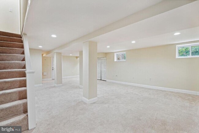 Building Photo - 4528 4th St NW