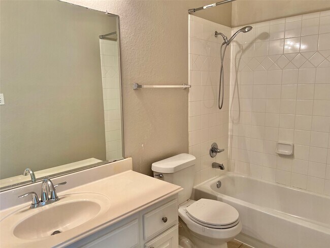 Building Photo - 11712 Summer Brook Ct