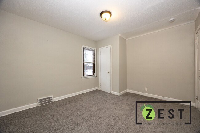 Building Photo - OPEN HOUSE 1/13! 2PM-2:30PM! 2 BDRM 1 BTH