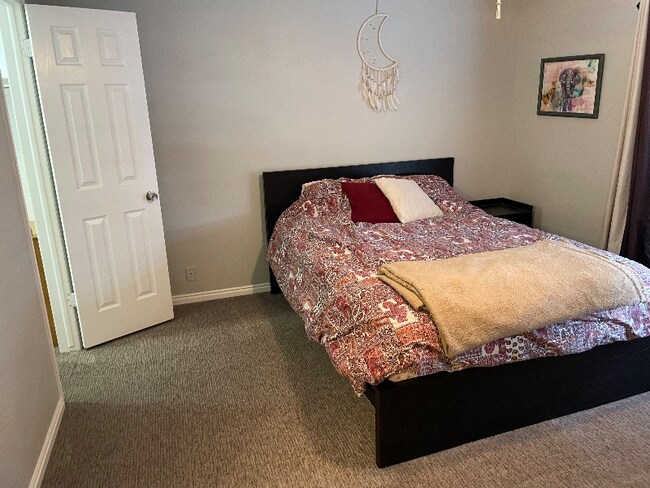 Building Photo - 7335 S Springcrest Ct