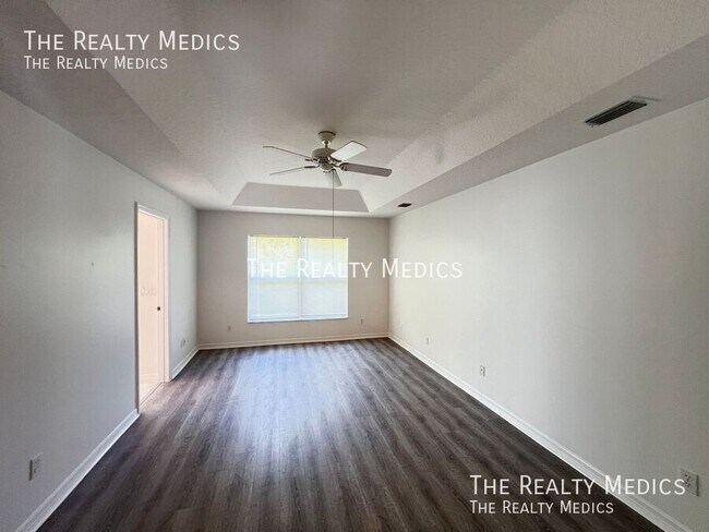 Building Photo - 2644 SW 20th Cir