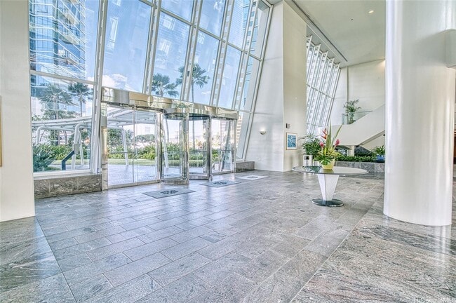 Building Photo - 88 Piikoi St