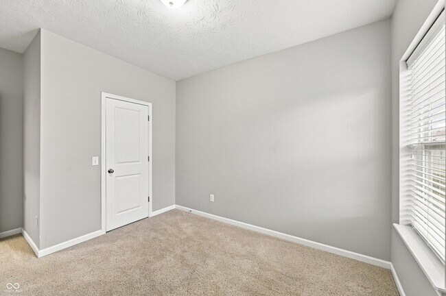 Building Photo - 9124 Hawkins Rd