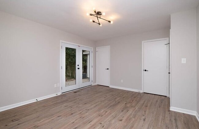 Building Photo - 6026 Olinda St