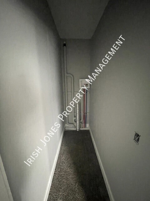 Building Photo - 944 E. Lovejoy-