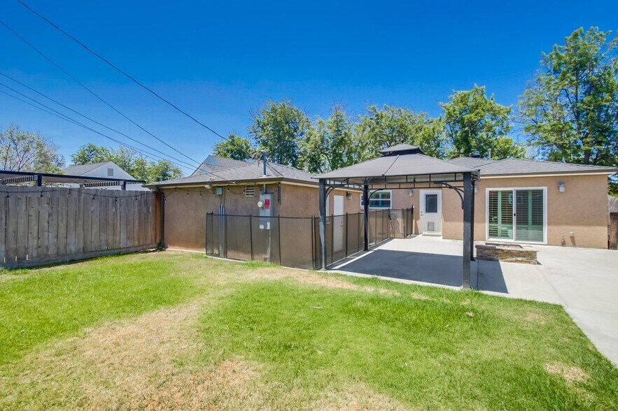 Building Photo - 4747 Rolando Blvd