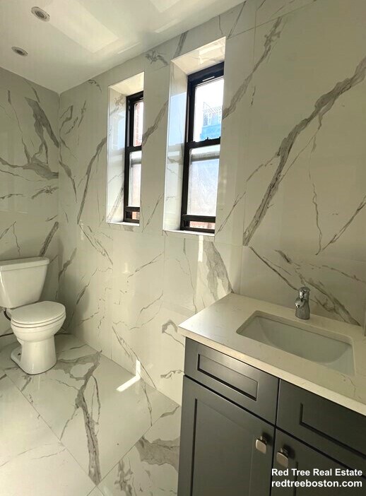 Building Photo - 30 Gloucester St