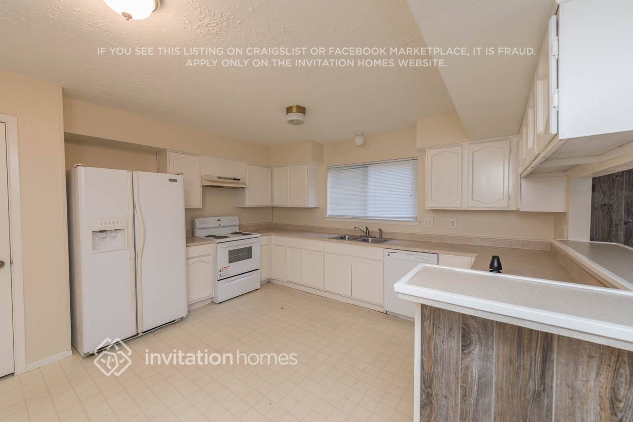 Building Photo - 4402 Dawn Creek Ln
