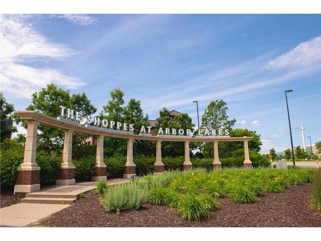 Building Photo - 10634 Weston Wy N