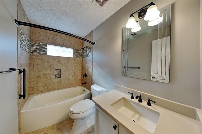 Building Photo - 1035 Atherton Ln