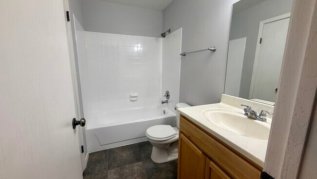 Building Photo - 1501 Raymond Dr