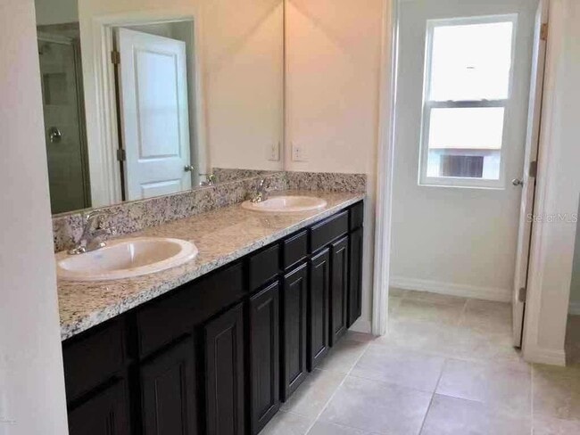 Building Photo - 4540 SW 65th Pl