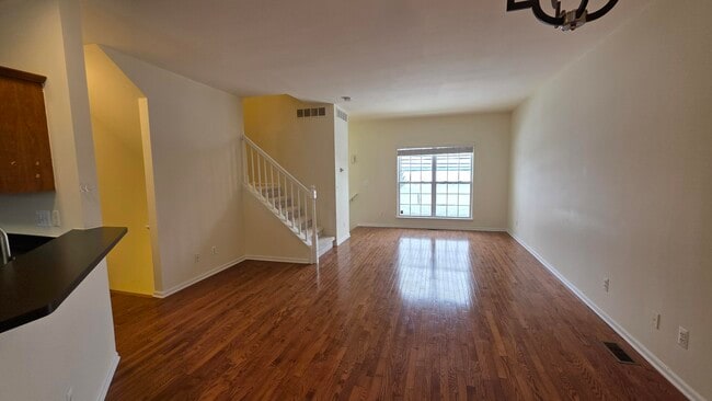 Building Photo - 1547 Cass Lake Rd