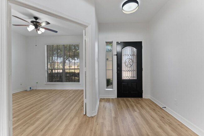 Building Photo - 8422 Misty Mountain Trail Ln