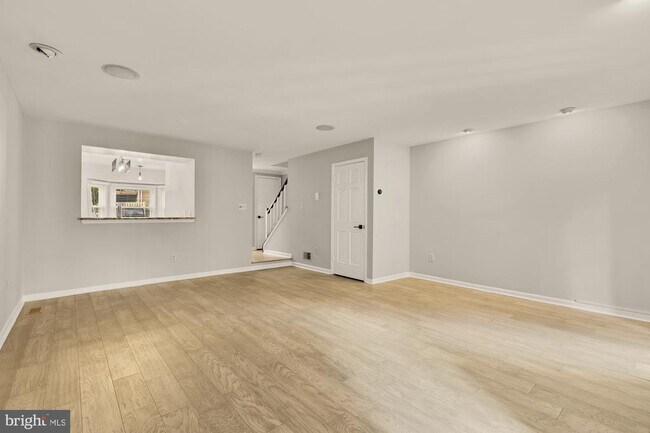 Building Photo - 7553 Chrisland Cove