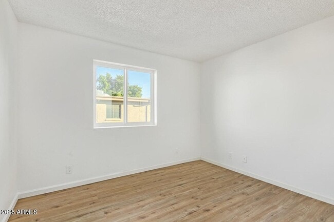 Building Photo - 17042 E Calle Del Oro