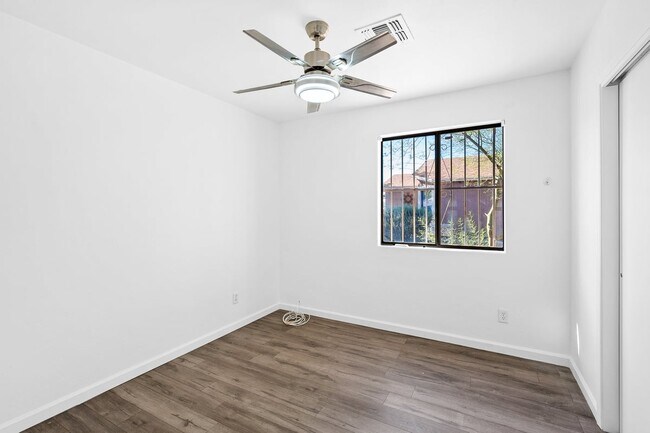 Building Photo - 3680 W Ostler St