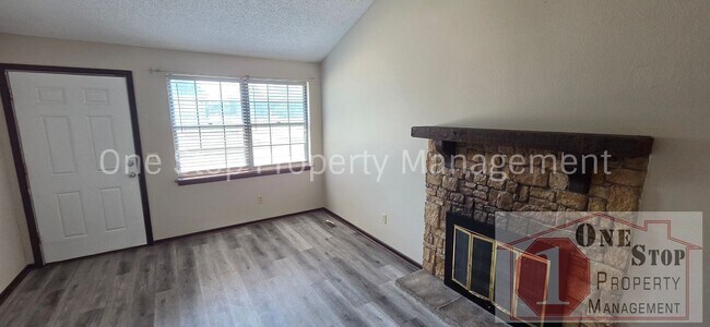 Building Photo - 1300 E 152nd Terrace