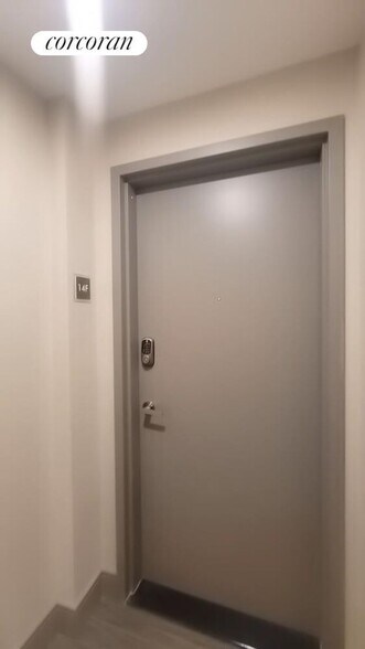 Building Photo - 45 W 81st St
