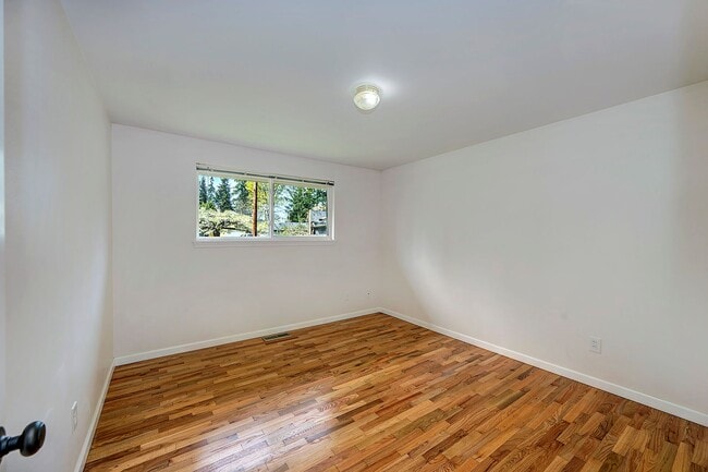 Building Photo - Lynnwood Rambler